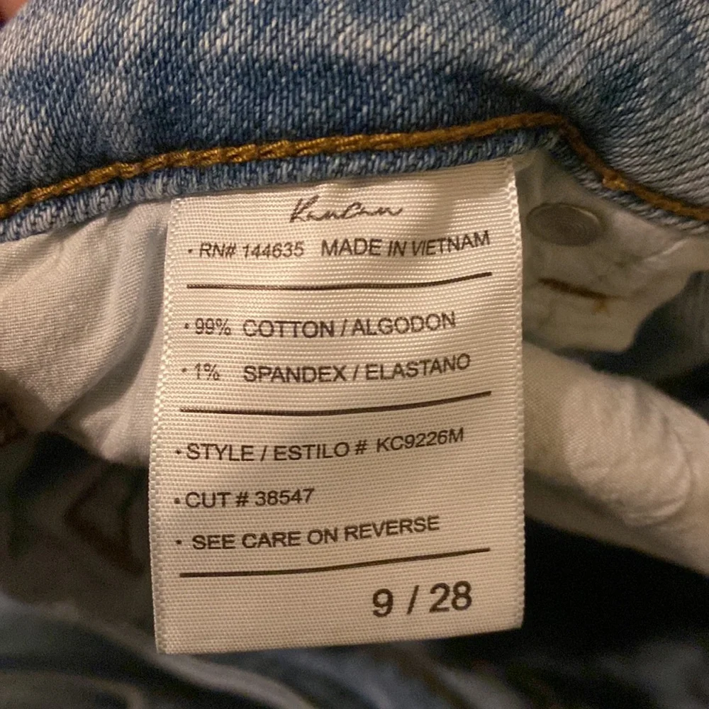 Light ripped jeans - Picture 4 of 4